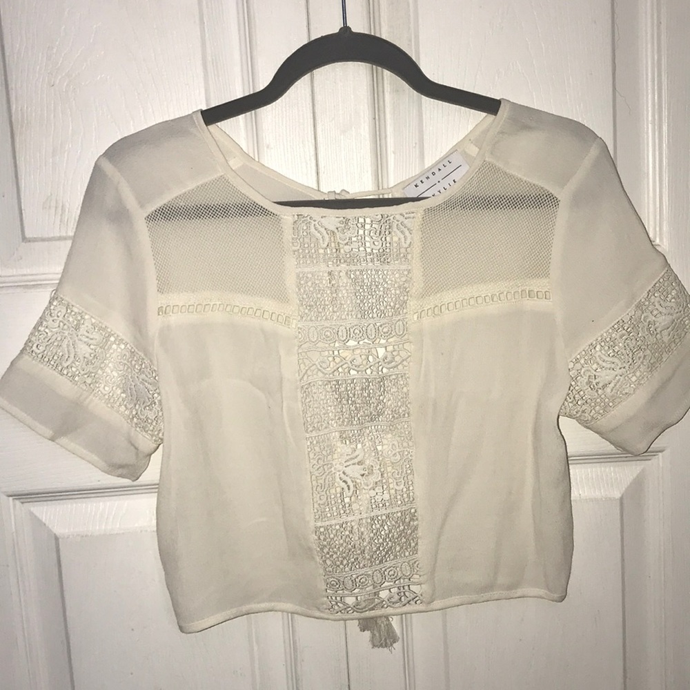 Kendall & Kylie crop top